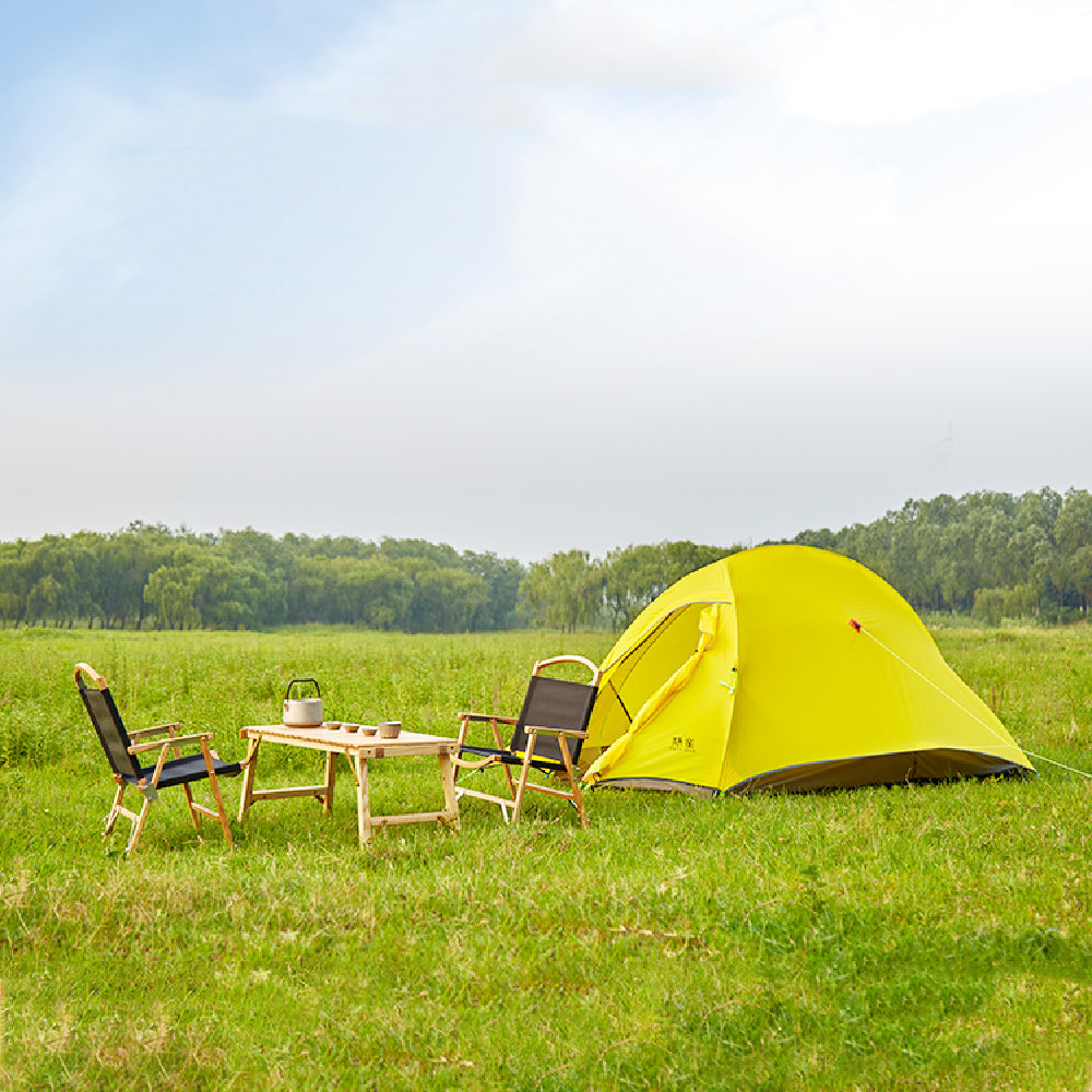 Tente de randonnée  pour le camping en plein air .