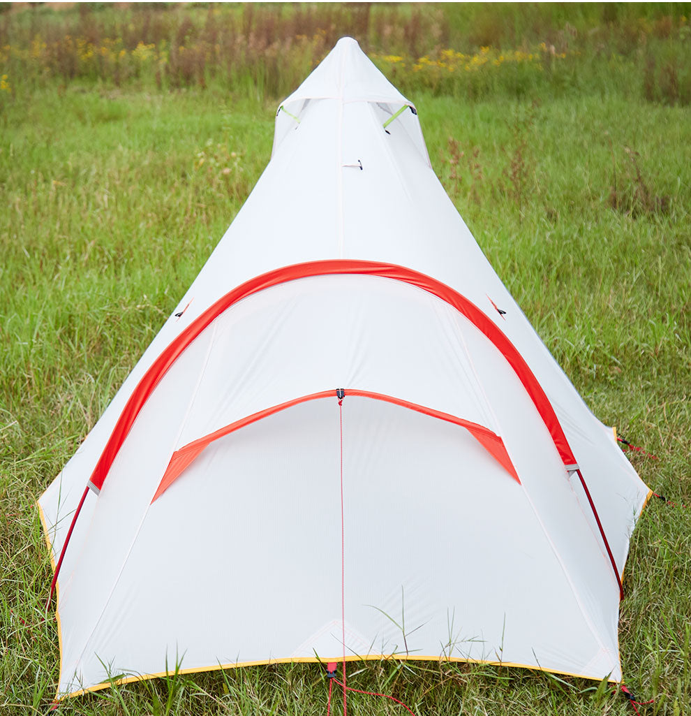 Tente extérieure à la fois simple et élégante, parfaite pour le camping