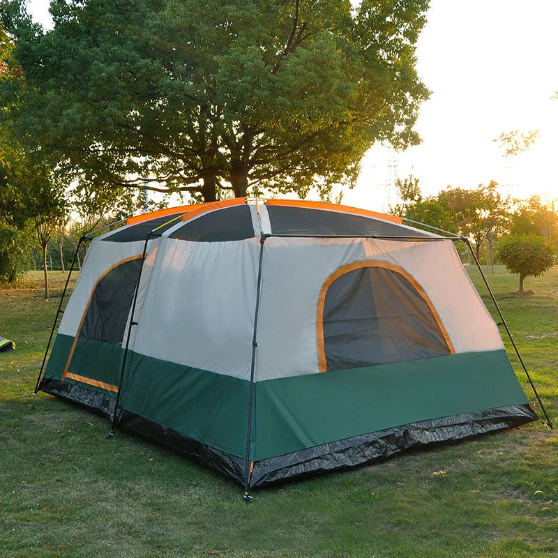 Tente de camping avec deux chambres et salon spacieux