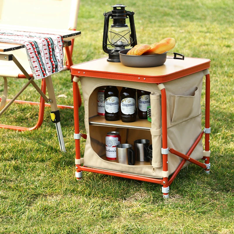 Armoire en bois en plein air .